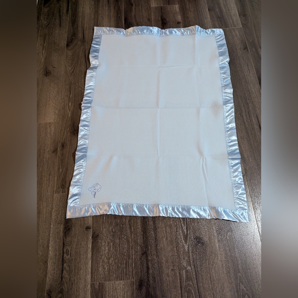 - SMALL Wonders embroidery Teddy Bear Blue Soft Baby Blanket Satin Edg…
